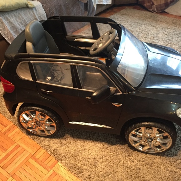 Ride-On Kids Car BMW X5 6V Battery Powered Toy - Picture 7 of 8